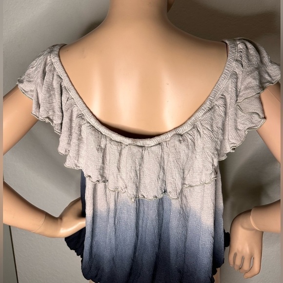 FREE People Boho Ombre Ruffle Off The Shoulder Top
EUC. Medium - Picture 5 of 5